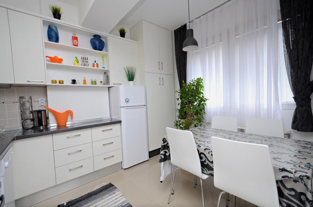 Aries Apartments บิโตลา ห้อง รูปภาพ