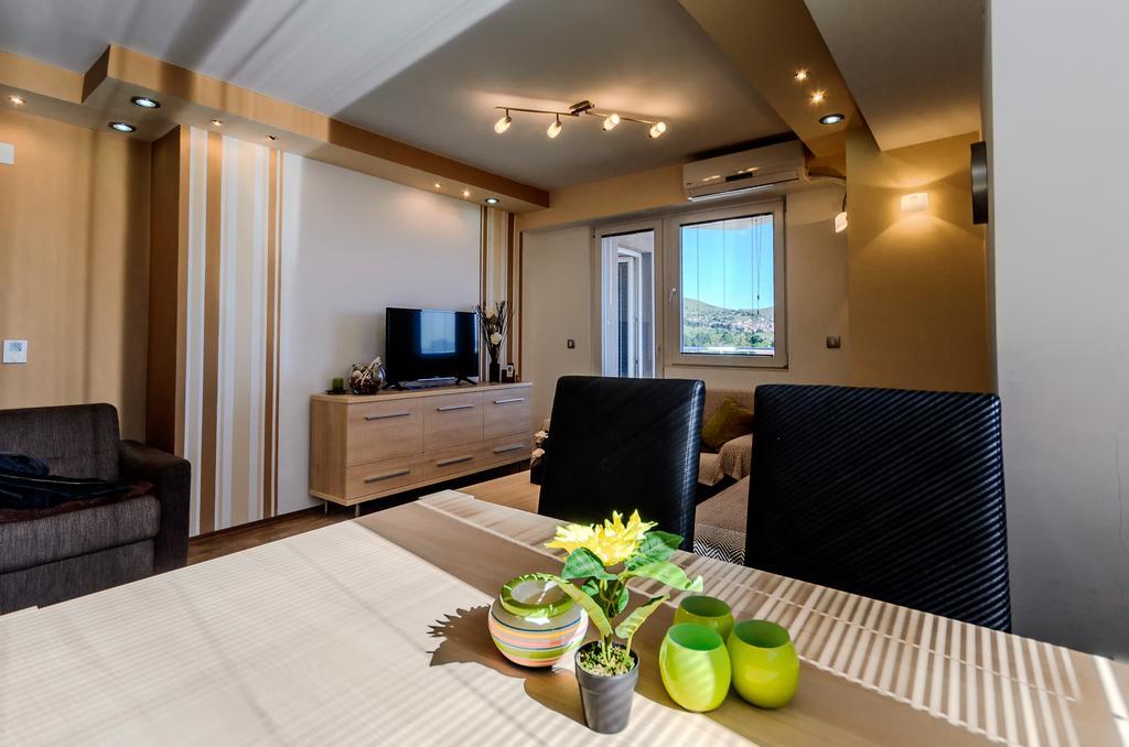 Aries Apartments บิโตลา ภายนอก รูปภาพ