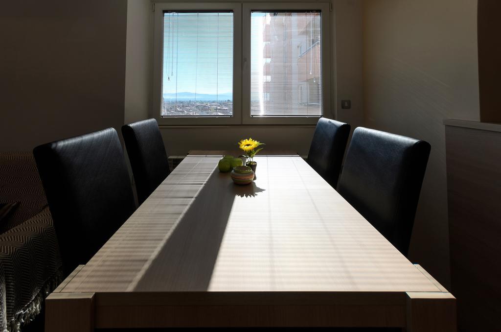 Aries Apartments บิโตลา ภายนอก รูปภาพ